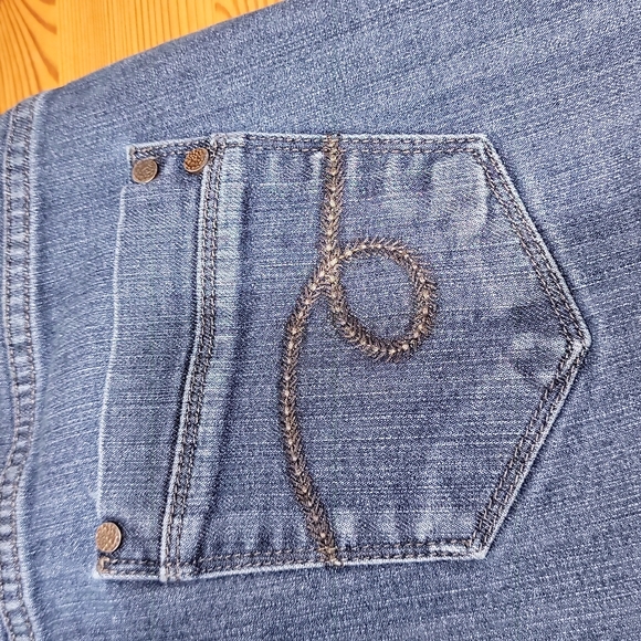 NRJ Blue Jeans Women's Size 14 AT - Picture 14 of 15